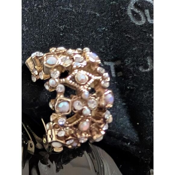 St. John Vintage Elegant Gold Tone Clip-On Rhinestone Earrings Rhinestones - Picture 4 of 9